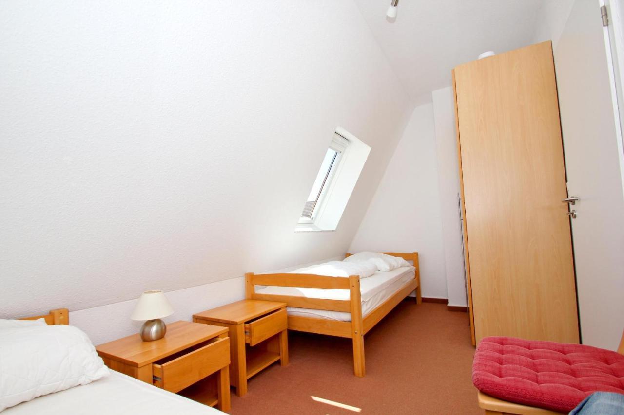 Hafennahe Ferienwohnung Mit Balkon Und Meerblick - Hafenhaeuser Wiek Wohnung 06 Wiek auf Rügen エクステリア 写真